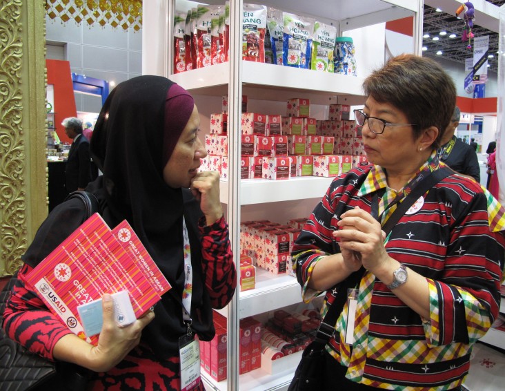 Women entrepreneurs showcase the GREAT Women in ASEAN products at the ASEAN SME Showcase and Conference 2015 in Kuala Lumpur.