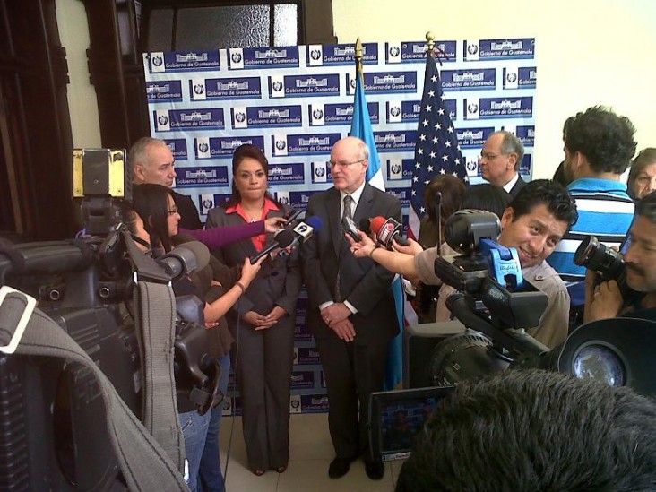 Vice President Roxana Baldetti of Guatemala with USAID Deputy Administrator Steinberg