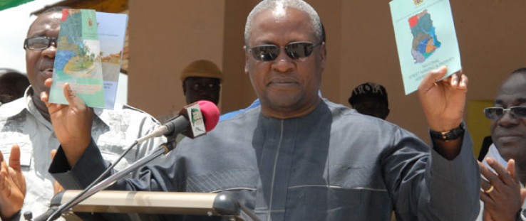 Ghanaian Vice President John Dramani Mahama is briefed on street naming and numbering projects, April 28, 2012.  