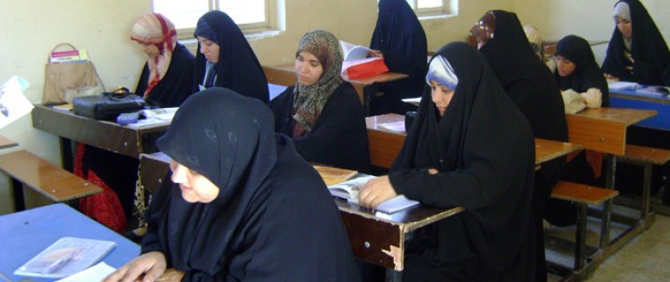 Iraqi women learn how to read and write in USAID’s Women’s Awareness and Inclusion Center in Basrah.