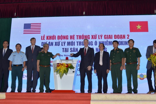 Start of Second Phase of Dioxin Contamination Treatment at Danang Airport.