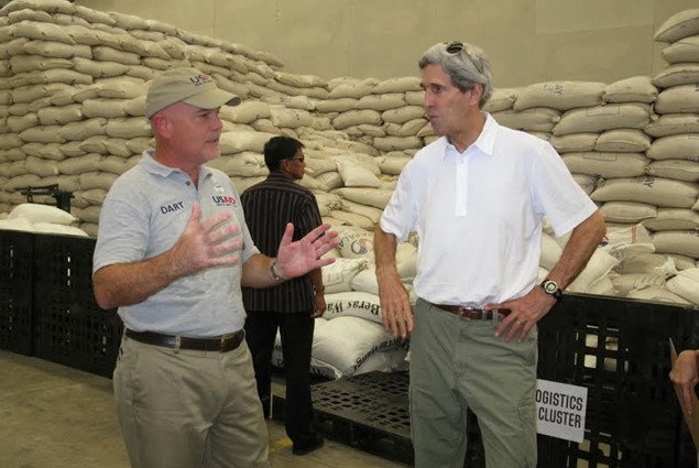 Secretary of State John Kerry visited Tacloban on December 18 where he was briefed on USAID disaster recovery efforts by Disaste