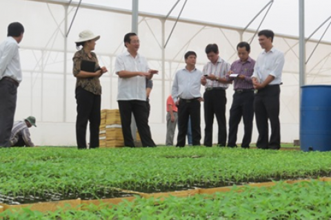 Provincial leaders on one of many visits to Ecofarm to ensure any obstacles were resolved within their power.